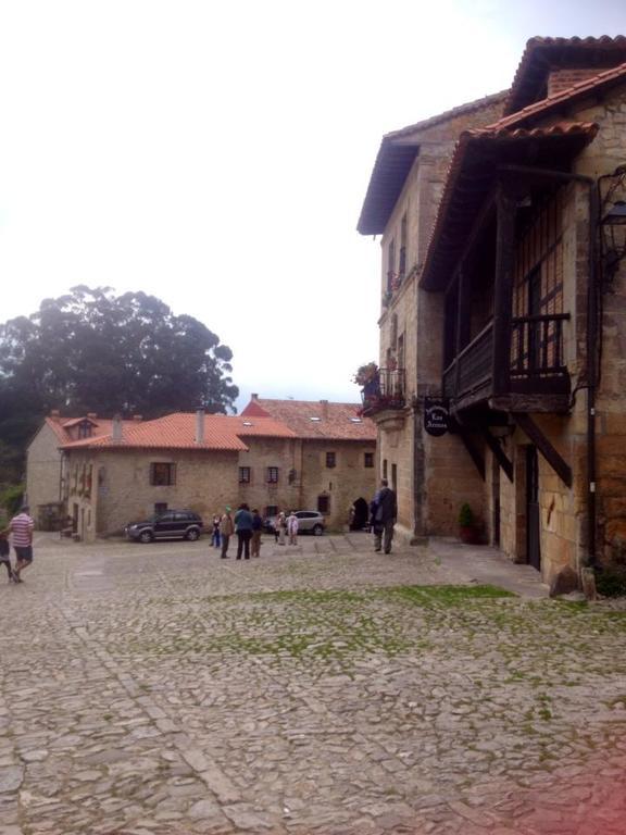 Hotel Hospedaje Octavio Santillana del Mar Zewnętrze zdjęcie